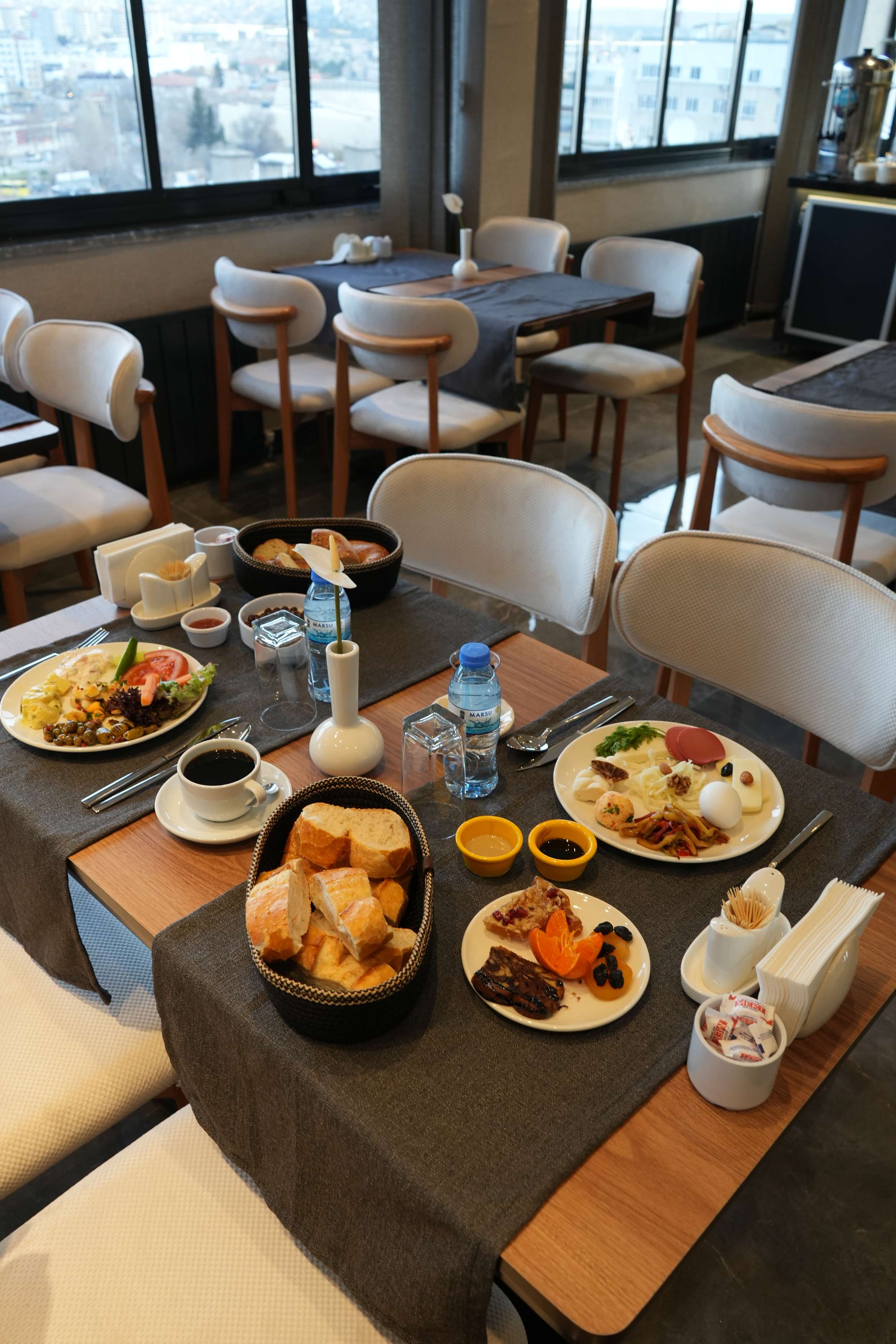 Zengin Açık Büfe Kahvaltı